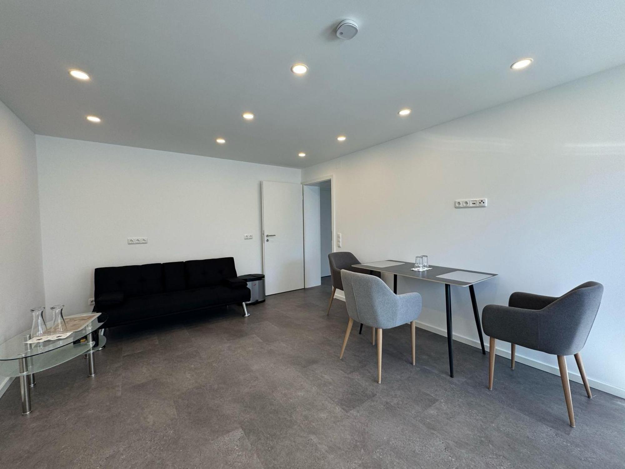 W&P Living Wohnung Mit Ausblick - Parkplatz Biberbach  Extérieur photo