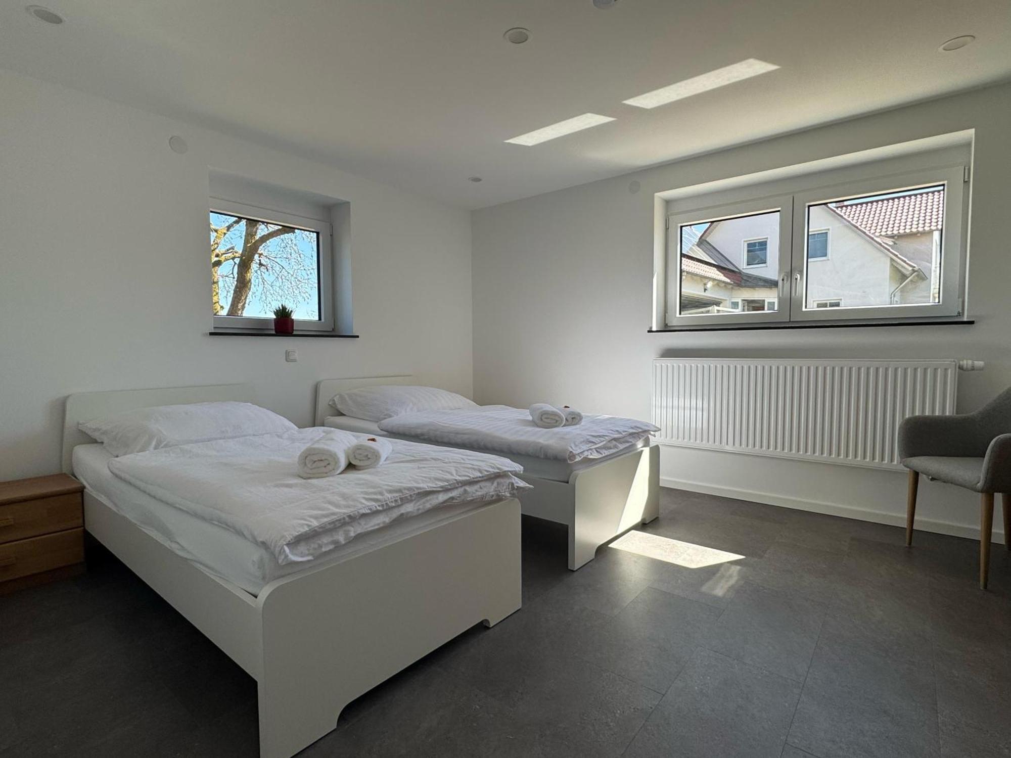 W&P Living Wohnung Mit Ausblick - Parkplatz Biberbach  Extérieur photo